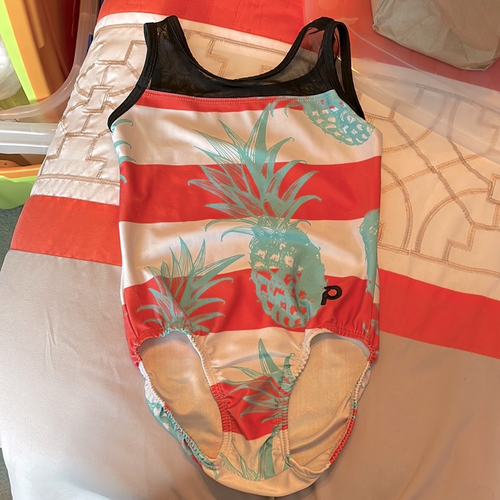 Plum Tropical Leo size Medium